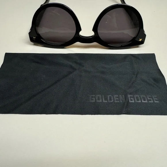 Golden Goose Cameron Panthos Sunglasses Unisex - Picture 5 of 7